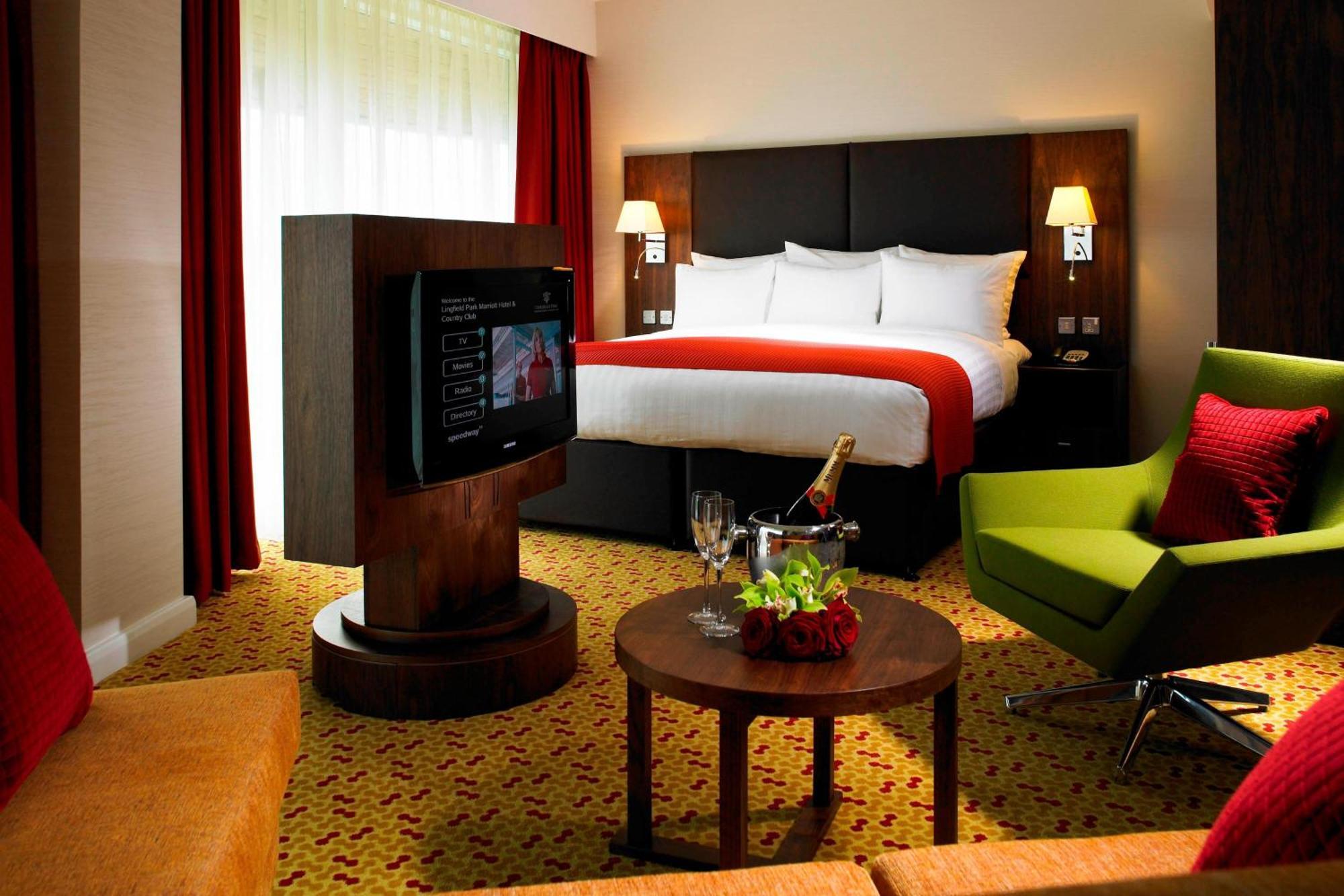 Lingfield Park Marriott Hotel & Country Club Exterior foto